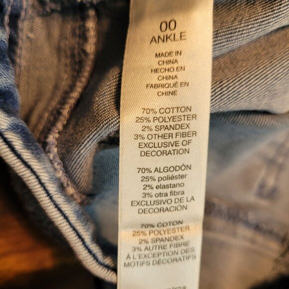 Chico's Jeans 00=2 Perfect Stretch Girlfriend Slim Leg Ankle Mid Rise Floral - Picture 4 of 10